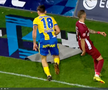 Moment uluitor în Petrolul - CFR Cluj! A avut o criză de nervi și aproape i-a distrus laptopul unui fotograf