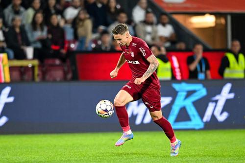 Louis Munteanu (23 de ani), atacantul celor de la CFR Cluj, a suferit o accidentare și nu este în lotul ardelenilor la meciul cu Petrolul Ploiești, din runda cu numărul 13 din Superliga.