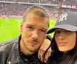Cântăreața celebră a fost la Dinamo - Rapid: „M-a scos la date” » Fanii au reacționat: „Să nu te fure vreun fotbalist”