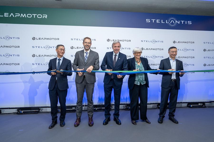 Stellantis și Leapmotor au demarat producția modelului B10 în Spania și anunță extinderea activității industriale europene cu modelul B05