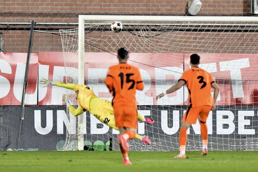 Remarcat-surpriză după Voluntari - FCSB: „Zi-mi unul din campionat care joacă așa!”