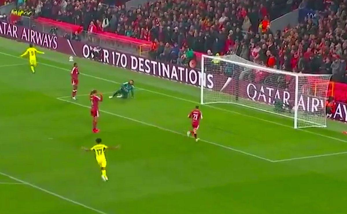 Scufundați de căpitan » Van Dijk a comis-o în Liverpool - Villarreal
