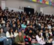 3.000 de tineri s-au adunat în sala polivalentă din România la un eveniment legat de conștientizarea riscurilor asociate consumului de droguri