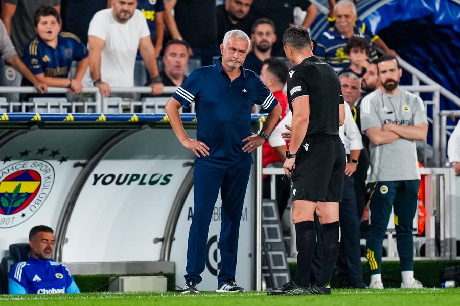 Jose Mourinho a vorbit despre delegarea lui Istvan Kovacs la Real Madrid- RB Leipzig // foto: imago images „Un arbitru care nu glumește” » Jose Mourinho a comentat delegarea lui Istvan Kovacs la meciul lui Real Madrid