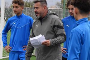 Continuă debandada la Academia U Craiova! Antrenor dat afară după ce l-a făcut zob pe directorul Eduardo Covelo: „E un întreg scandal” + Ce s-a întâmplat cu bătăușii de la U17