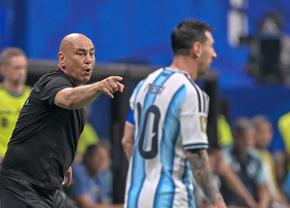 Sancțiuni drastice după scandalul de la Mondial! Selecționerul și un fotbalist, suspendați după acuzațiile la adresa arbitrajului