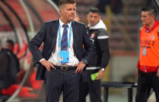 DINAMO // EXCLUSIV Dusan Uhrin, promisiune importantă pentru jucători la antrenamentul de azi