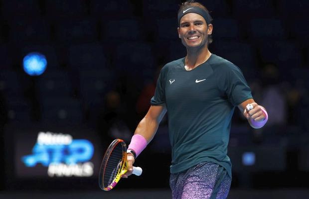Nadal îl învinge în trei seturi pe campionul en-titre și se califică în semifinale la Turneul Campionilor » Rafa, la două victorii de singurul titlu important care îi lipsește