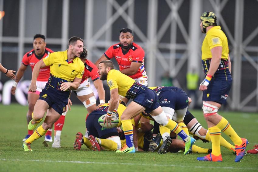 Naționala de rugby a României a învins reprezentativa similară din Tonga, scor 32-20, într-un meci amical disputat sâmbătă, pe arena Arcul de Triumf.