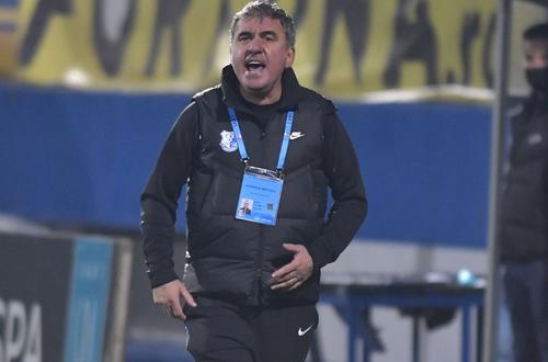 Farul și UTA au remizat, scor 0-0, în prima etapă a returului din Liga 1. Gheorghe Hagi, antrenorul dobrogenilor, e nemulțumit de prestația jucătorilor lui ofensivi.