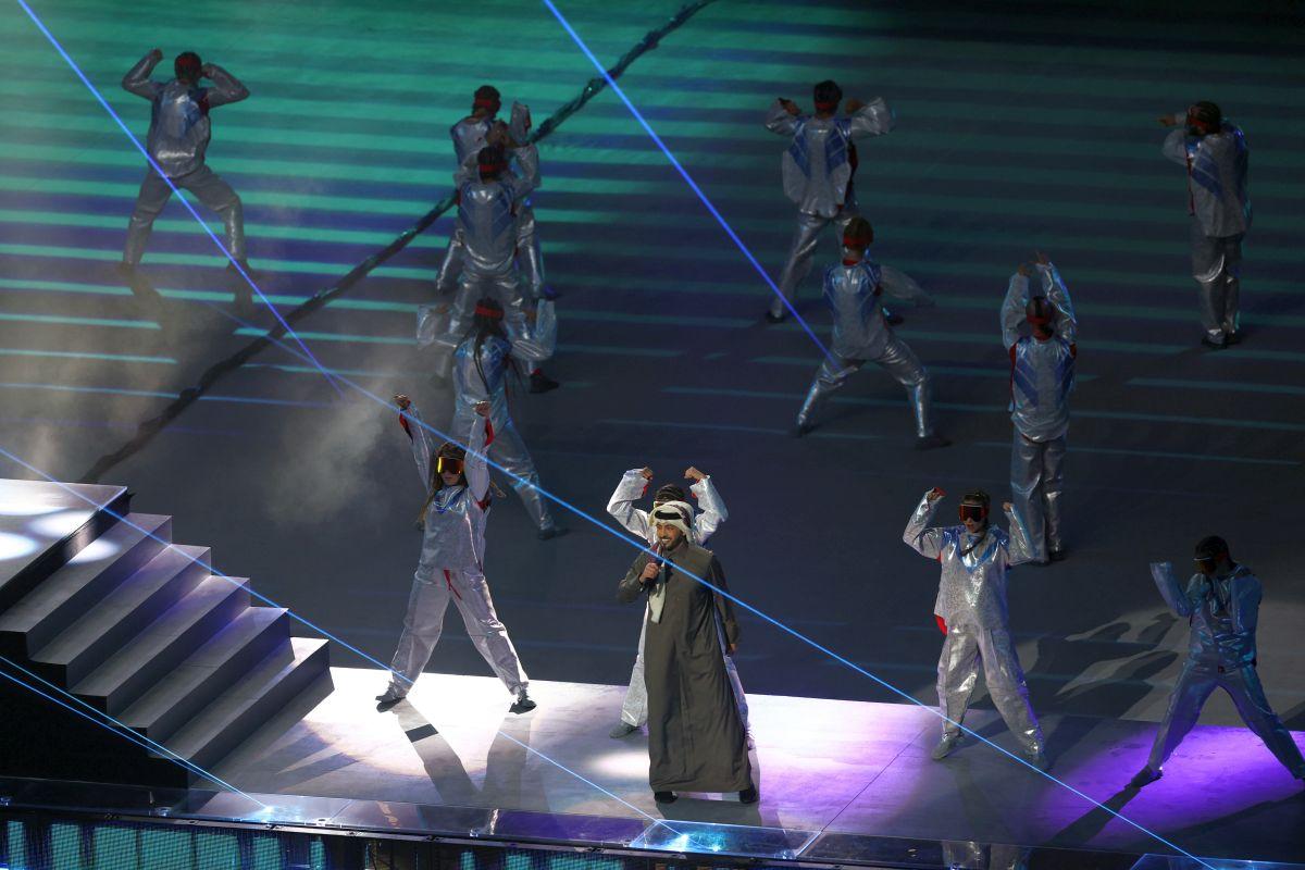 Spectacol grandios la ceremonia de deschidere a Campionatului Mondial din Qatar » Celebrul Morgan Freeman a apărut pe scenă