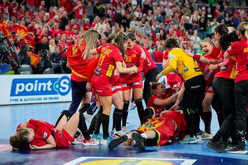 Muntenegru a cucerit medalia de bronz de la Campionatul European, după ce a trecut de Franța, în finala mică a competiției. 
Foto: Imago