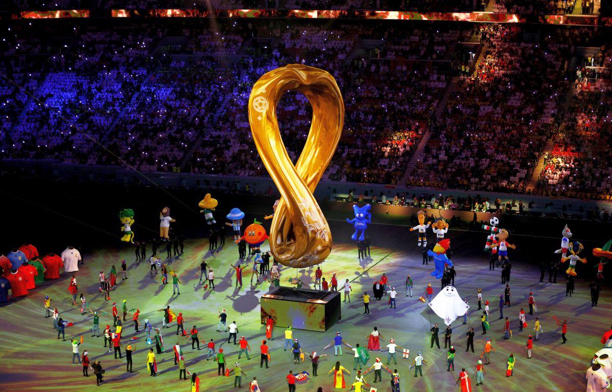 Spectacol grandios la ceremonia de deschidere a Campionatului Mondial din Qatar » Celebrul Morgan Freeman a apărut pe scenă