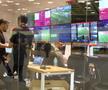De aici se produce și se cosmetizează Campionatul Mondial » GSP, insider în camera de comandă de la Centrul Media din Doha: „Ai impresia că te afli la NASA”