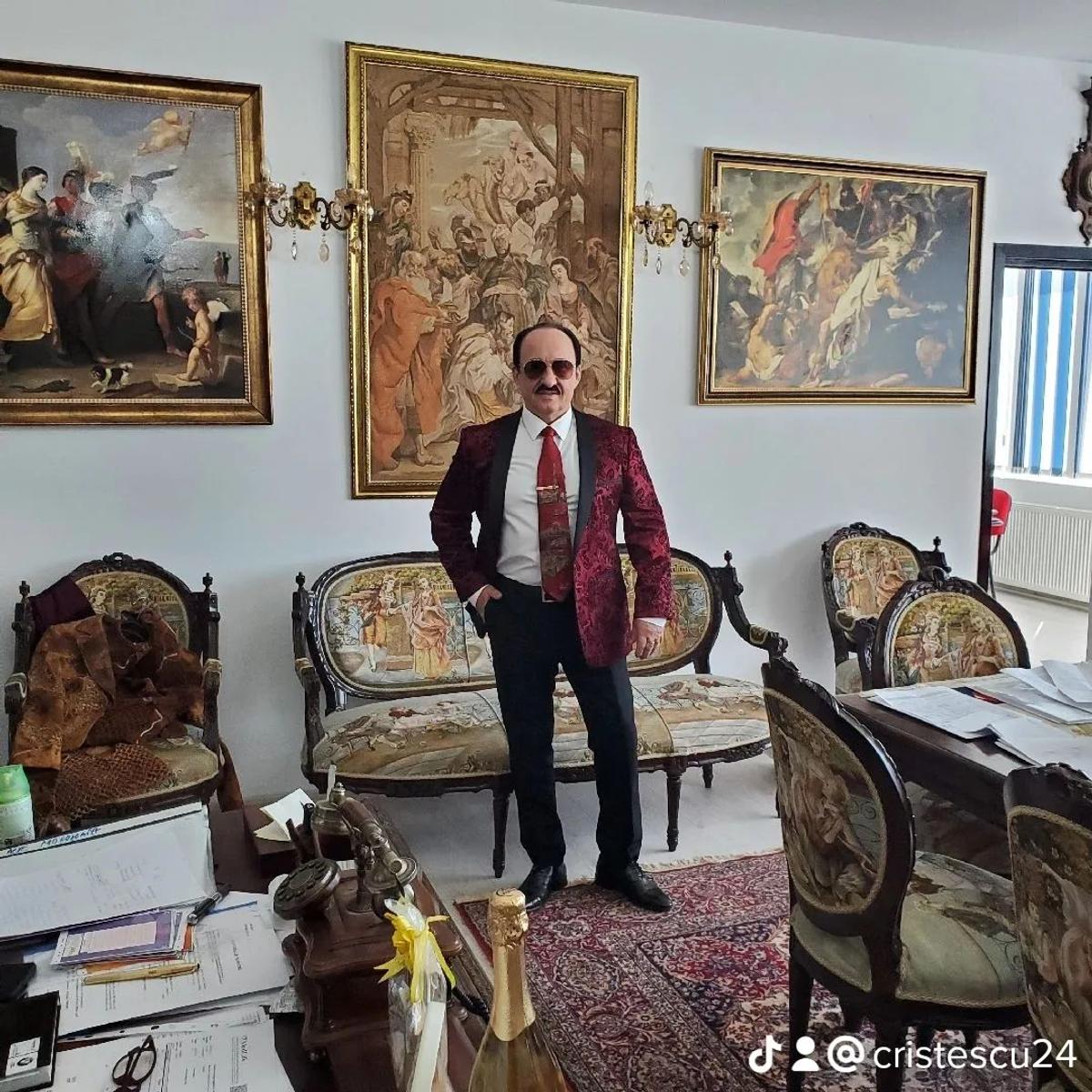 Îl recunoști? Fostul patron al Rapidului a sărbătorit în Giulești victoria cu Dinamo: „Vreau să îi mulțumesc domnului Șucu”