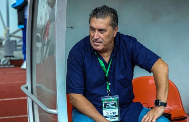 Fostul antrenor al Rapidului e aproape demis de la naționala Nigeriei: „Dacă am fi avut bani, l-am fi dat deja afară!”