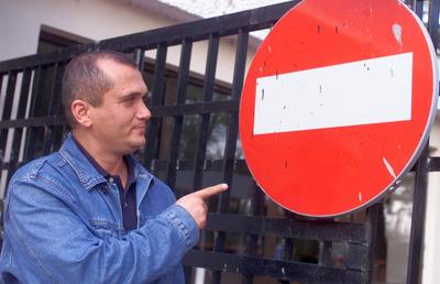 „E colosal subiectul ăsta!” » Emil Grădinescu, povești geniale din carieră: „M-am mirat cu câtă energie au basculat ciorba și sticla de whisky”