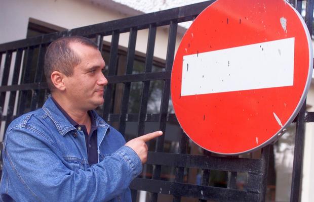 „E colosal subiectul ăsta!” » Emil Grădinescu, povești geniale din carieră: „M-am mirat cu câtă energie au basculat ciorba și sticla de whisky”