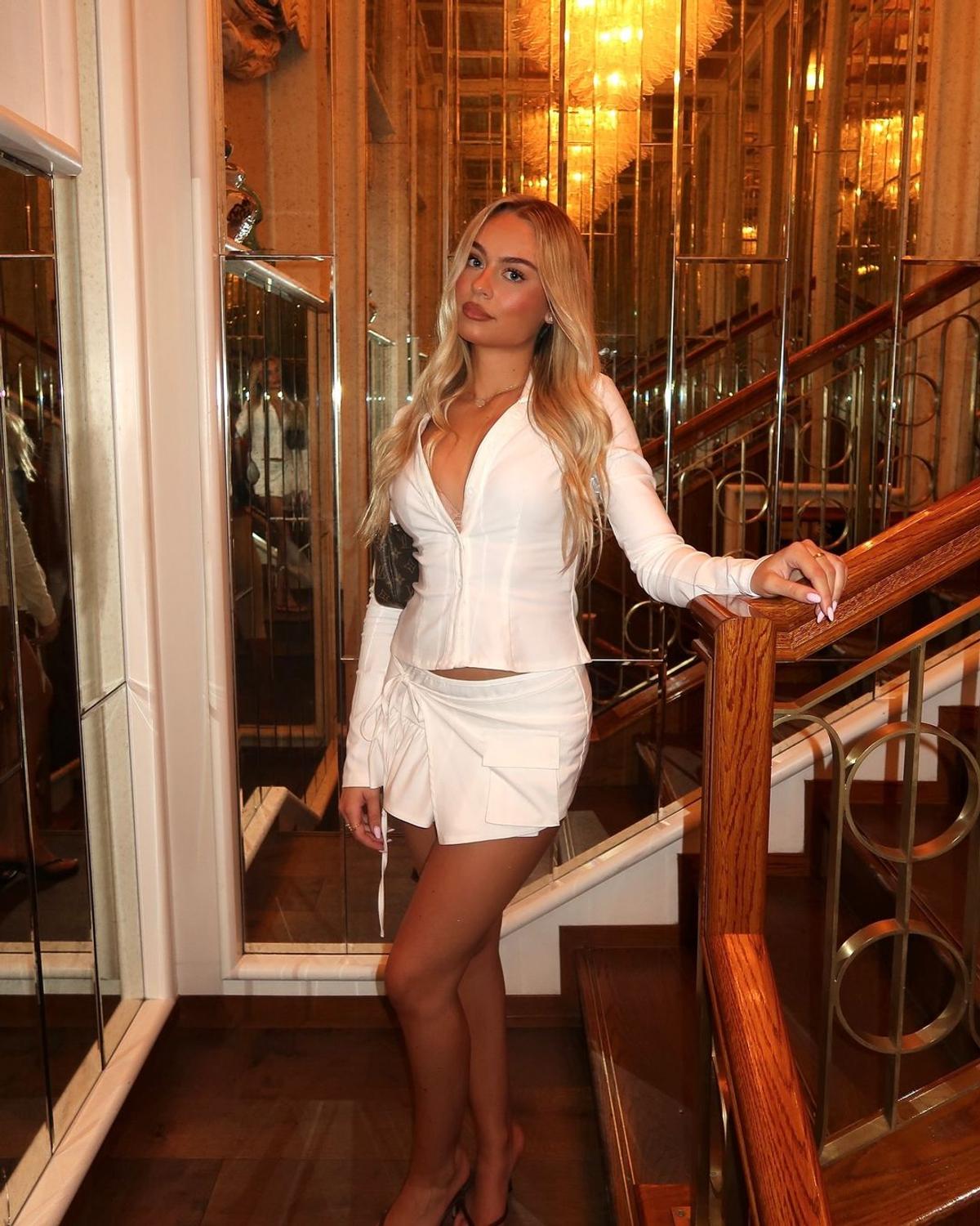 Starul de 100 de milioane a apărut cu noua iubită la evenimentul monden al finalului de an » Blonda a atras toate privirile