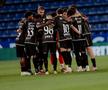 Gol și trofeu pentru Ianis Stoica / sursa foto: Facebook CF Estrela da Amadora