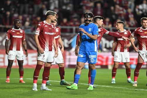Albion Rrahmani în Rapid - Universitatea Craiova / Imago Images