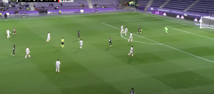 Gol și trofeu pentru Ianis Stoica / sursa foto: captură de ecran YouTube Real Valladolid C.F.