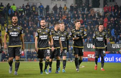 Crăciun cu disponibilizări la Dinamo » Ce urmează după dezastru: o echipă întreagă este pe lista viitorilor șomeri!