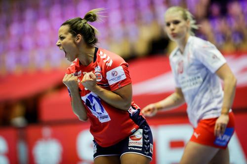 Nora Mork, cel mai bun inter dreapta FOTO Jozo Cabraja / kolektiffimages