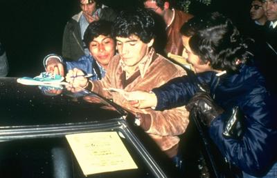 O poveste savuroasă cu Maradona și o limuzină de 15 metri la meciul de retragere al lui Platini: „Unde e? Mi-ai distrus sărbătoarea!"
