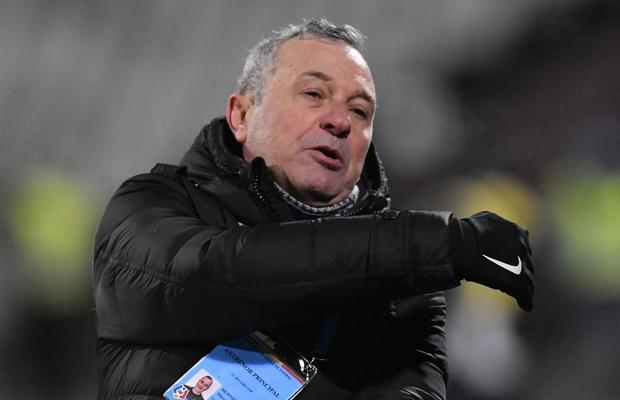 Rednic anunță 14 plecări! A dat și nume: „Ai 5.000 pe lună și ești ridiculizat, trebuie să pleci!” + „Am vrut să amân meciul cu Farul”