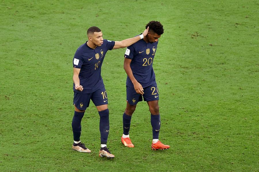 Kingsley Coman și Aurelien Tchouameni au fost insultați pe rețelele de socializare. Foto: Imago Images Alertă pentru Franța la Euro 2024! Lotul este afectat de un virus + Kylian Mbappe a lipsit de la antrenament