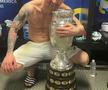 20. Lionel Messi cu trofeul Copa America - 21,8 milioane