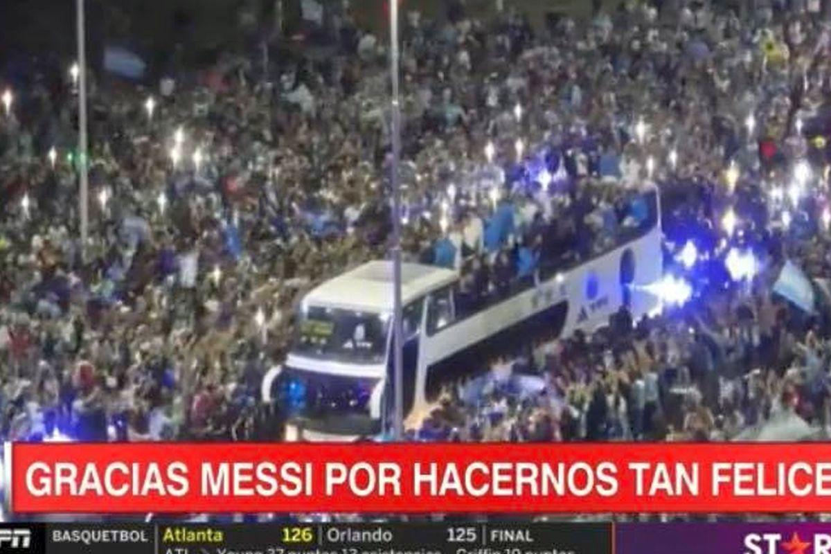„Dibu” Martinez, protagonist și în timpul paradei de la Buenos Aires » Și-a bătut joc de Mbappe