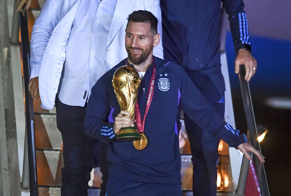 „Cât? Cât?” » Messi a dansat cu cecul uriaș adus în vestiar! Suma totală încasată de Argentina după Mondial