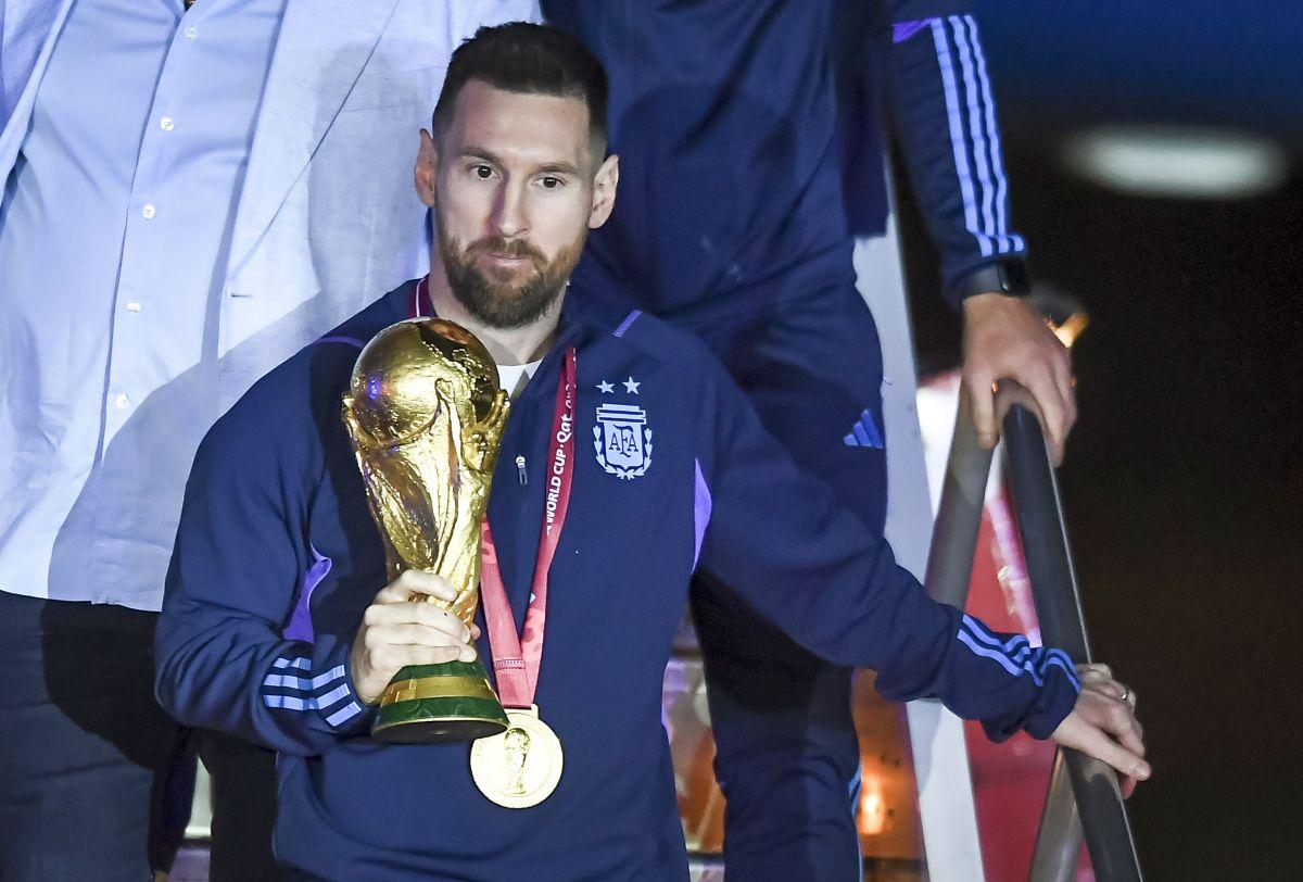 „Dibu” Martinez, protagonist și în timpul paradei de la Buenos Aires » Și-a bătut joc de Mbappe