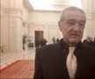 Gigi Becali a luat microfonul unui reporter în Parlamentul României, foto: captură video puterea.ro