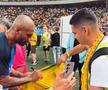 Povestea românului cu un vis grandios: „Vreau tricourile tuturor celor 211 naționale din lume!” » I-a întâlnit pe Man, Budescu și Marius Marin + S-a trezit brusc lângă Mourinho: „Se făcuse întuneric...”