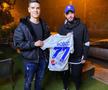 Povestea românului cu un vis grandios: „Vreau tricourile tuturor celor 211 naționale din lume!” » I-a întâlnit pe Man, Budescu și Marius Marin + S-a trezit brusc lângă Mourinho: „Se făcuse întuneric...”