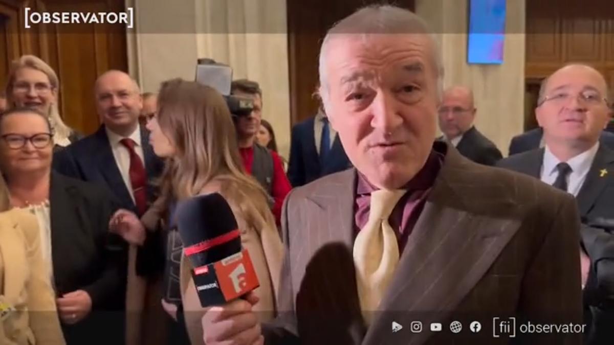 Gigi Becali a făcut circ în Parlamentul României » A smuls microfonul reporterului: „Nu ți-e rușine? Ești obraznic!”