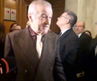 Gigi Becali a luat microfonul unui reporter în Parlamentul României, foto: captură video puterea.ro