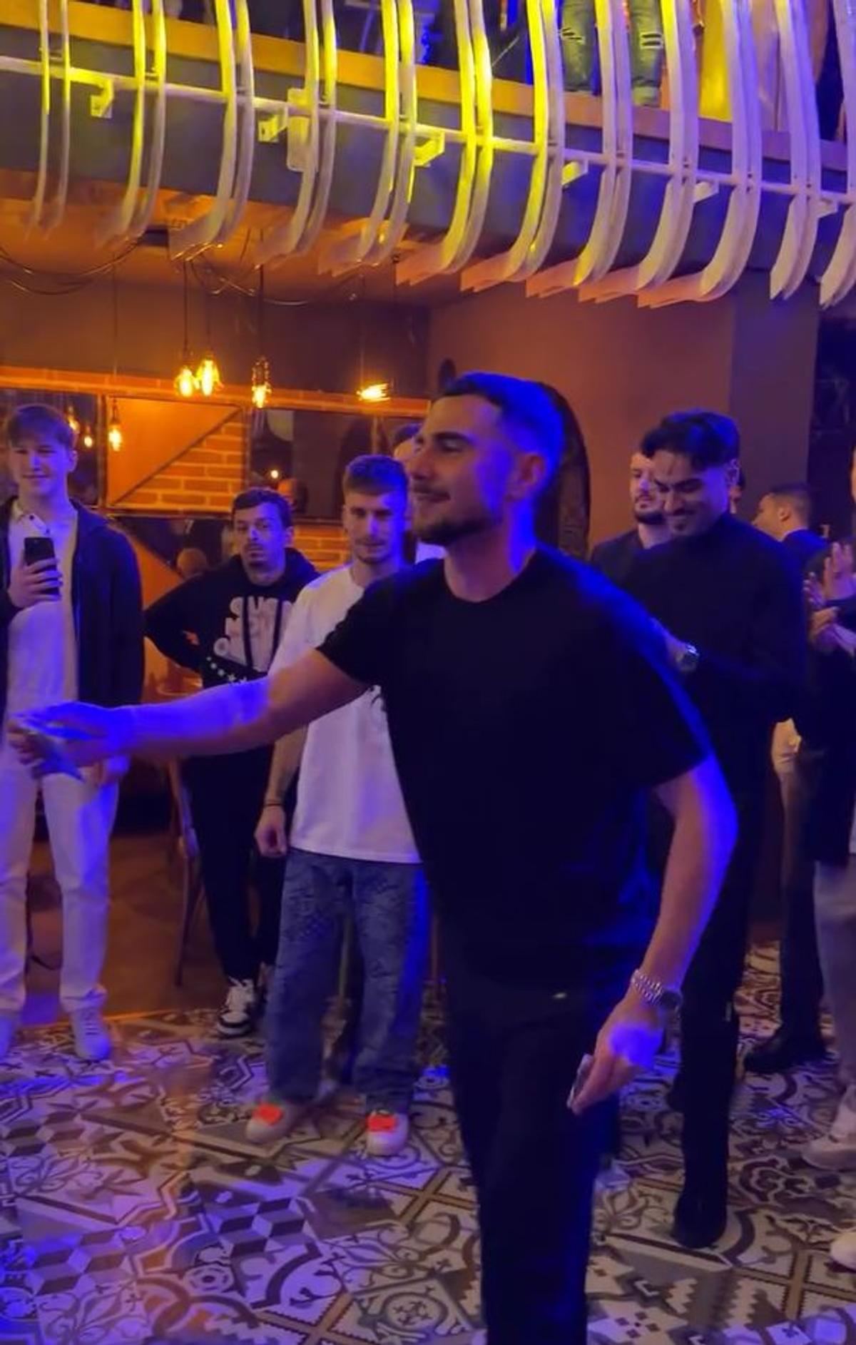 Explicație incredibilă » De ce au mers jucătorii de la Craiova la o petrecere cu manele după drama de la Atena