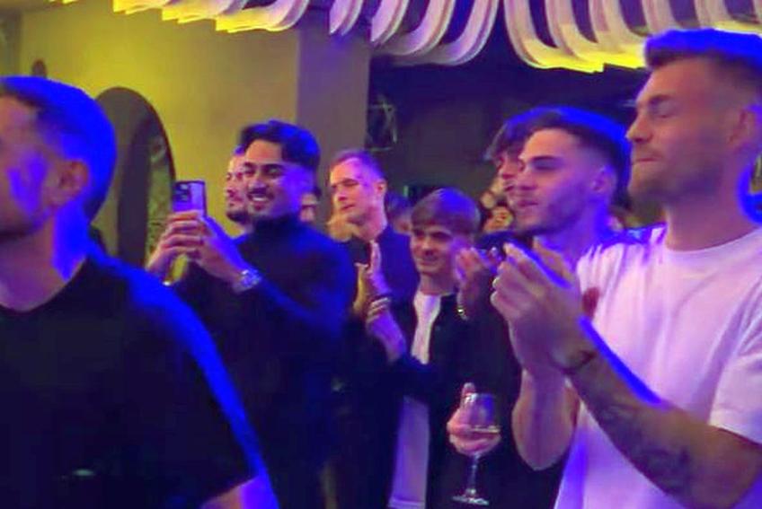 Petrecere la Craiova, la două zile după drama trăită la Atena // FOTO: Instagram