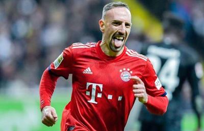 Franck Ribéry vrea să facă 400 km zilnic pentru a se antrena cu Eintracht Frankfurt!