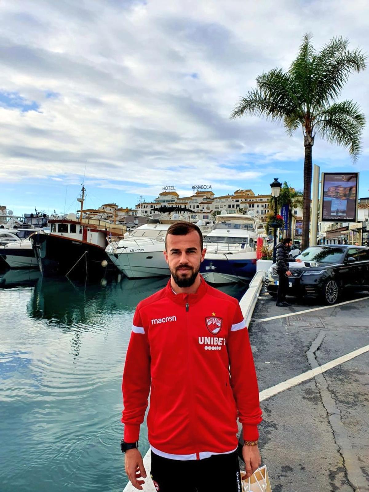 DINAMO // CORESPONDENȚĂ GSP DIN MARBELLA VIDEO + FOTO Dinamo, pe urmele starurilor: „Am auzit că și Ronaldo a venit cu yachtul aici! E diferență mare față de haosul de acasă”
