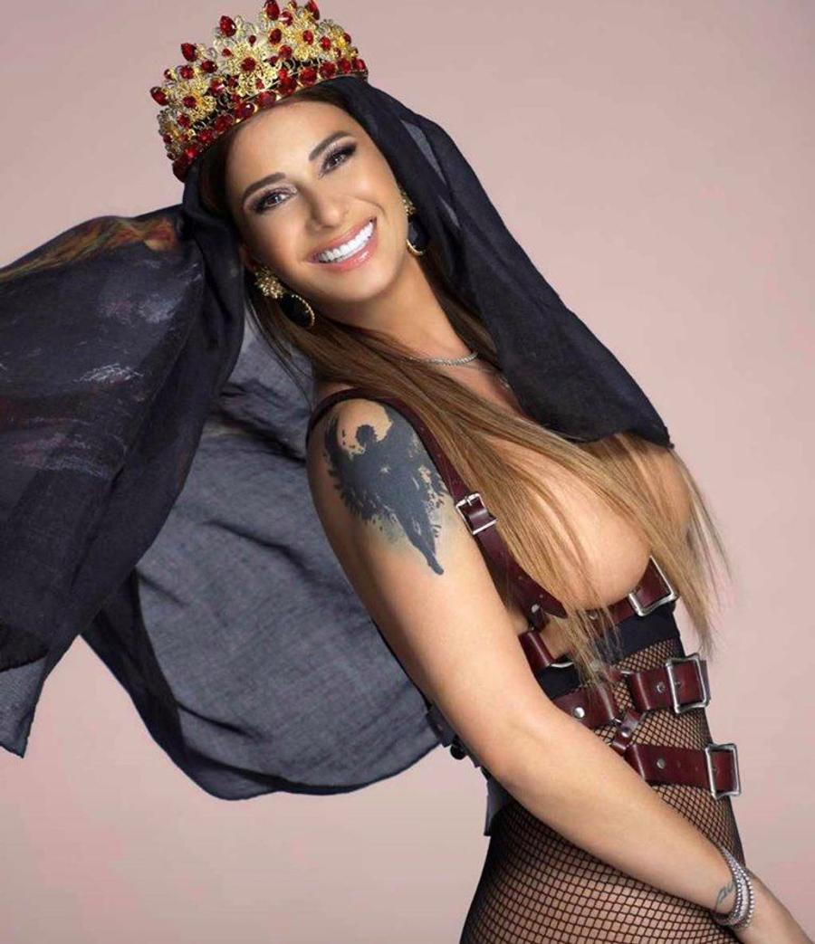 FOTO Anamaria Prodan a postat poza care îi poate închide conturile! Fără sutien pe Instagram și WhatsApp