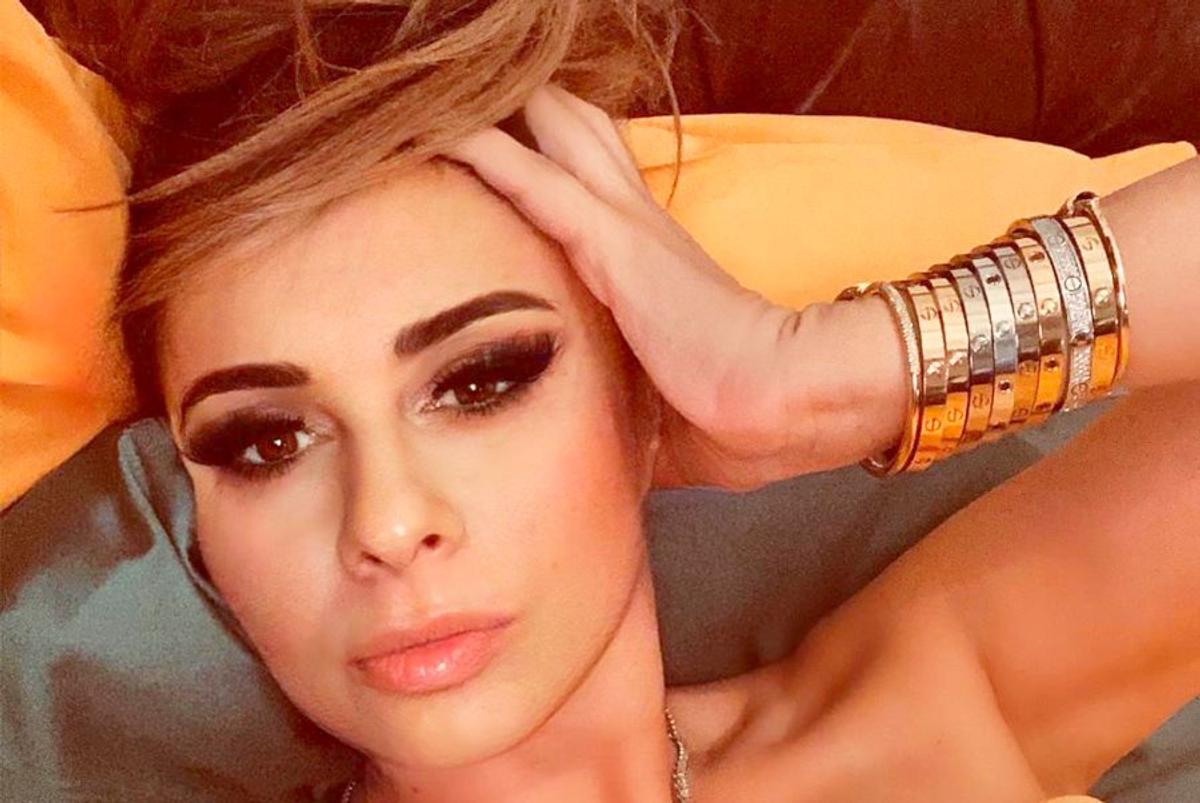 FOTO Anamaria Prodan a postat poza care îi poate închide conturile! Fără sutien pe Instagram și WhatsApp