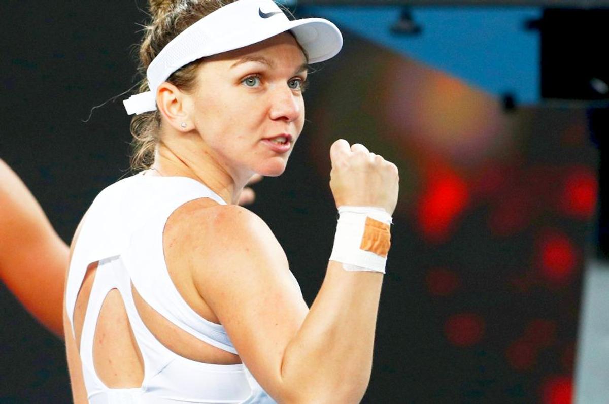 SIMONA HALEP, turul 2 la Australian Open // VIDEO Halep, noi declarații despre accidentarea la încheietură + cum a prefațat meciul cu Harriet Dart