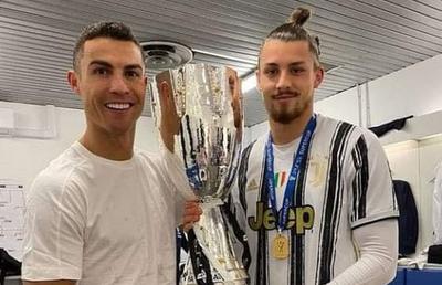 Juventus - Napoli 2-0. Juventus a cucerit a 9-a Supercupă a Italiei din istorie » Andrea Pirlo, la primul trofeu ca antrenor