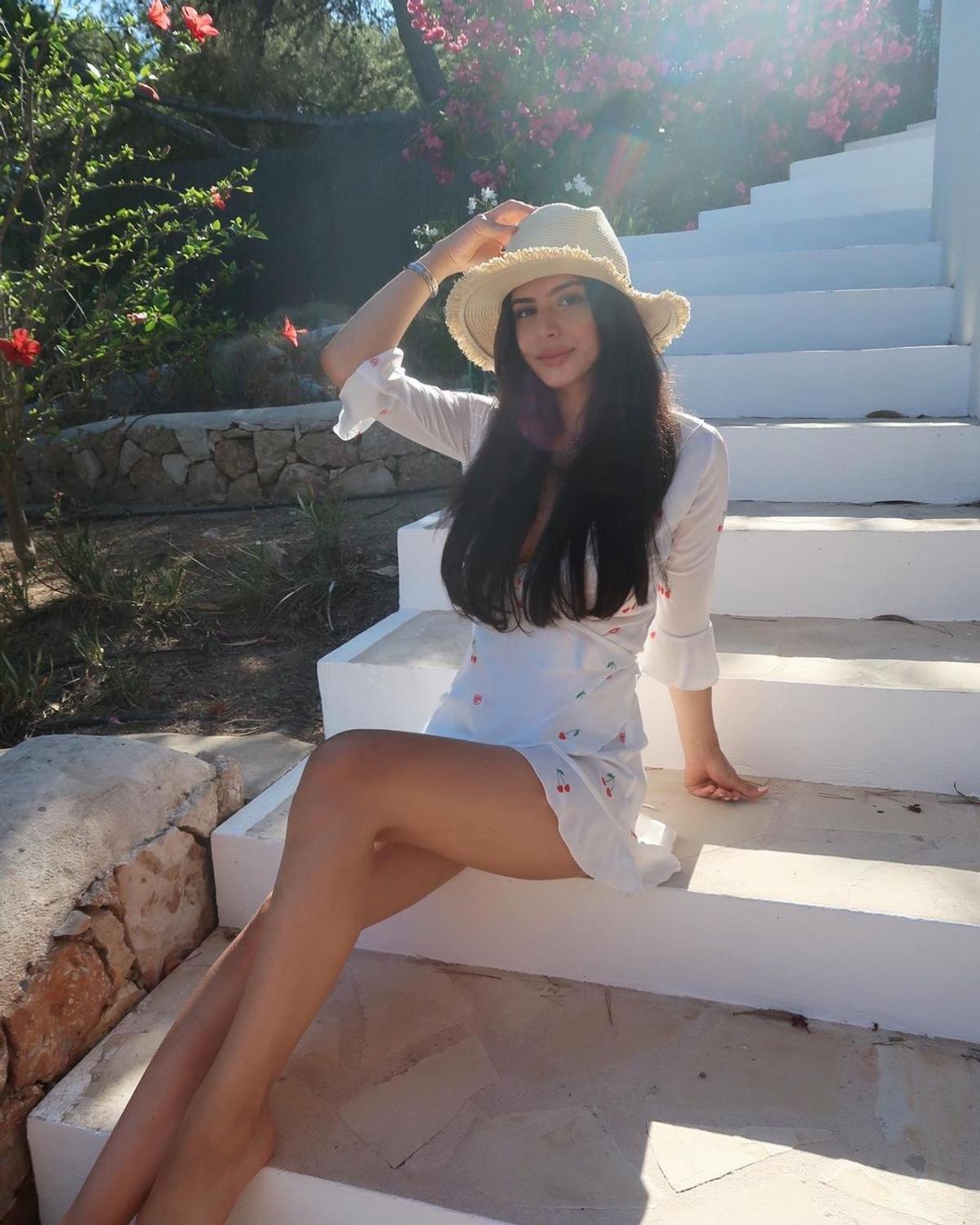 FOTO Fiica vitregă a lui Fabregas, imagini incendiare pe Instagram! Maria vrea acum să cucerească și Youtube-ul