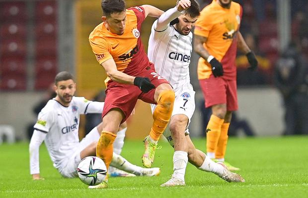 „Torrent, ca Hagi!” » Înfrângerile în serie și transferurile lui Moruțan și Cicâldău produc revoltă la Galatasaray